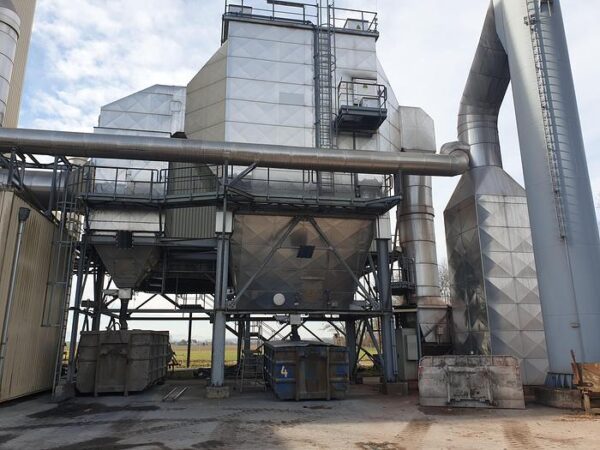 large-used-5-mw-biomass-fuelled-power-plant-used-50-hz-11-600x450