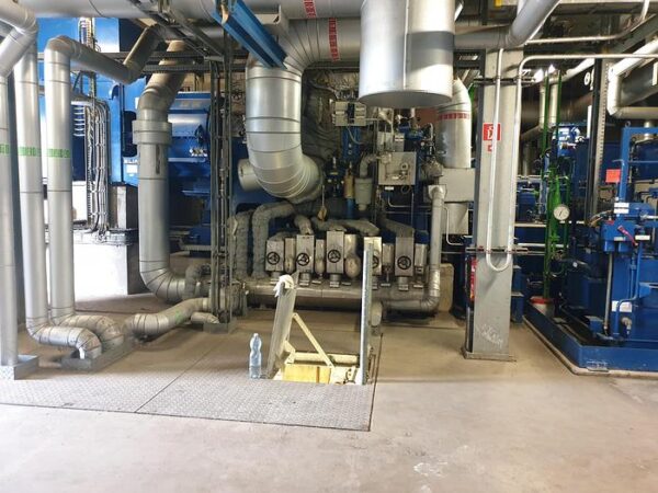 large-used-5-mw-biomass-fuelled-power-plant-used-50-hz-12-600x450